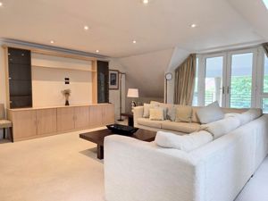 Photo 17- click for photo gallery